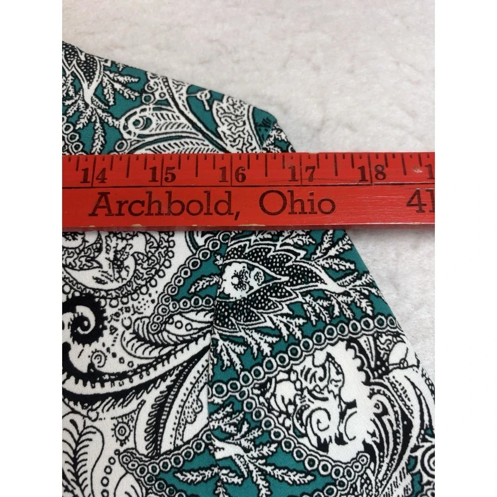 Liz Claiborne this liz